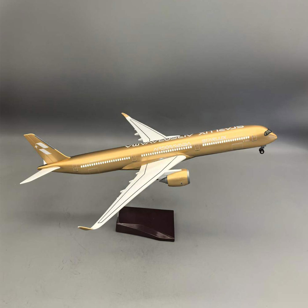 Model Airplane Plastic - نموذج طائرة مصغر بمقياس 47 سم،