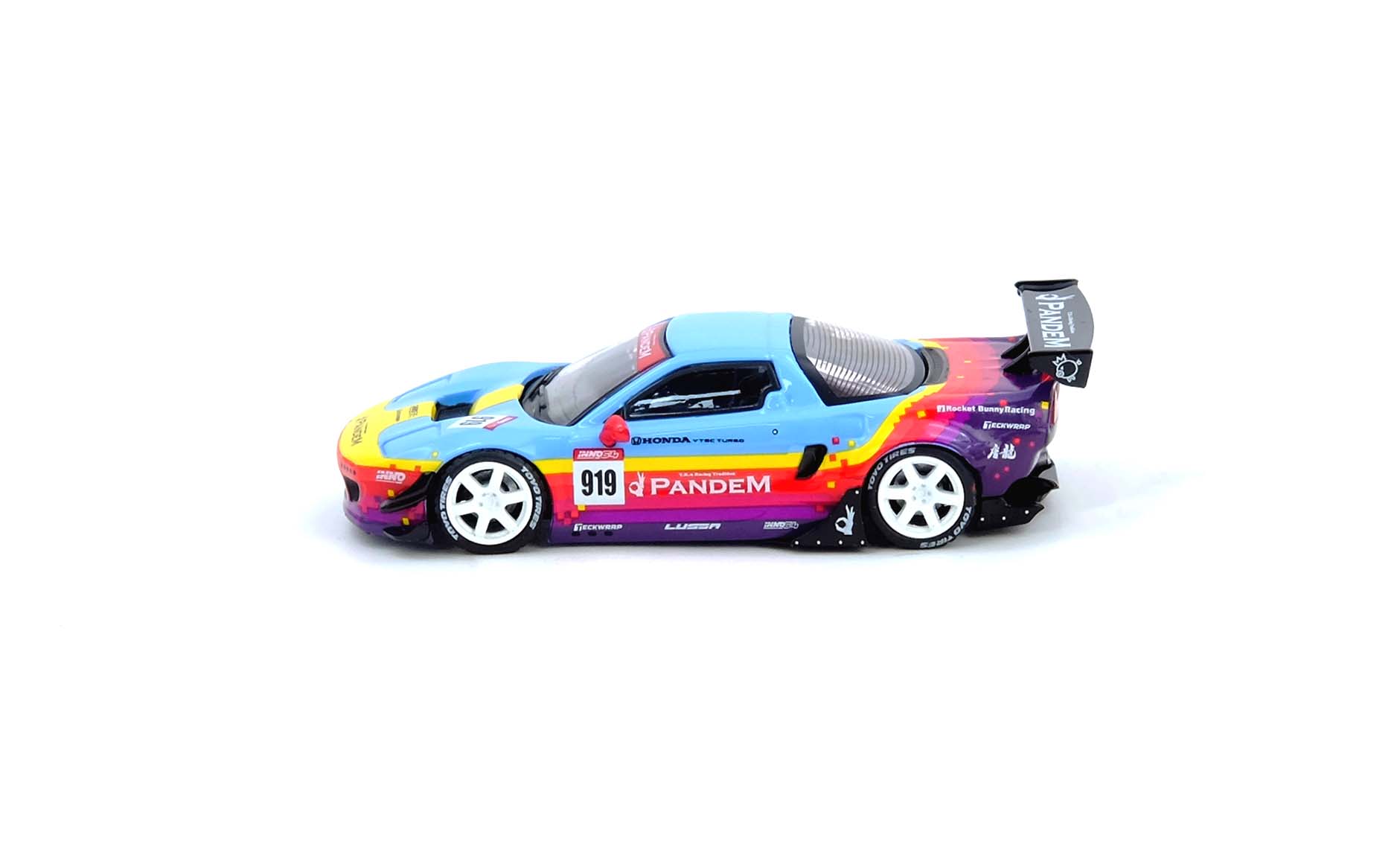 نموذج سيارة INNO64 بمقياس 1:64 - مراجعة Die Cast Car 1 64 وسعره